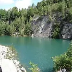 Lesni Lazne Muna * Hradec-Nova Ves