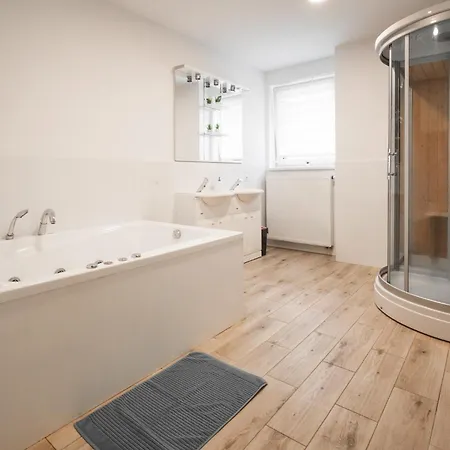 Holiday home Lesni Lazne Muna Hradec