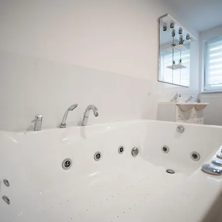 Holiday home Lesni Lazne Muna Hradec