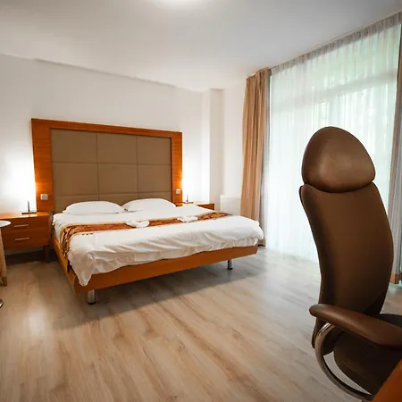 Lesni Lazne Muna Hradec